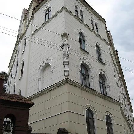 Lvapart краківська 34 не далеко від ж д вокзалу звітні документи *