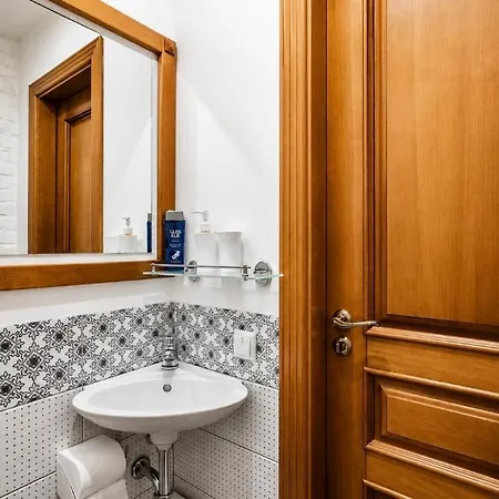7, Lviv- Apart Квартира На Вул Краківській Біля Пл Ринок Apartment